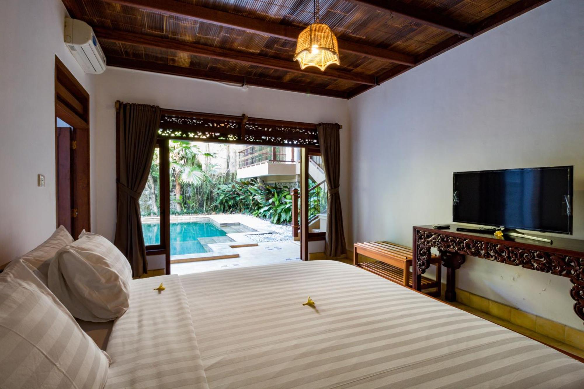 Bali Royal Heritage Villa Seminyak  Luaran gambar