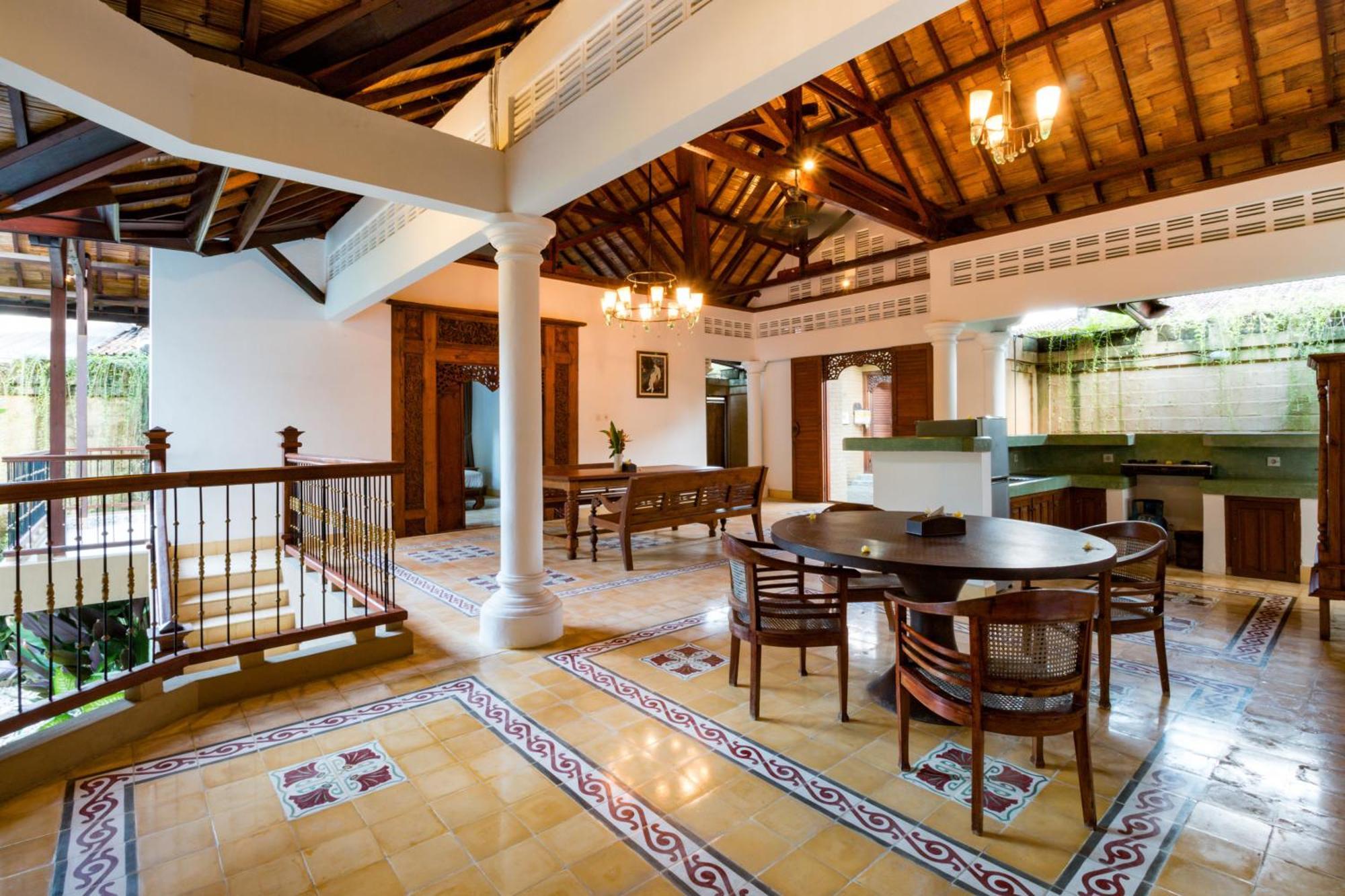 Bali Royal Heritage Villa Seminyak  Luaran gambar
