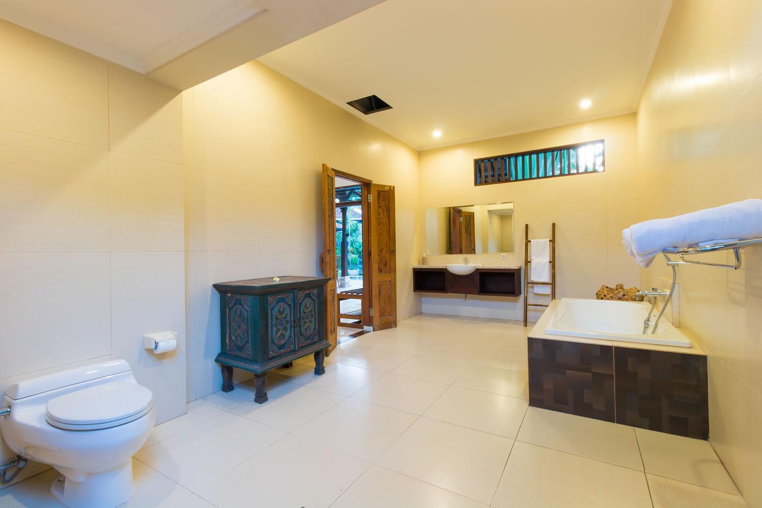 Bali Royal Heritage Villa Seminyak  Luaran gambar
