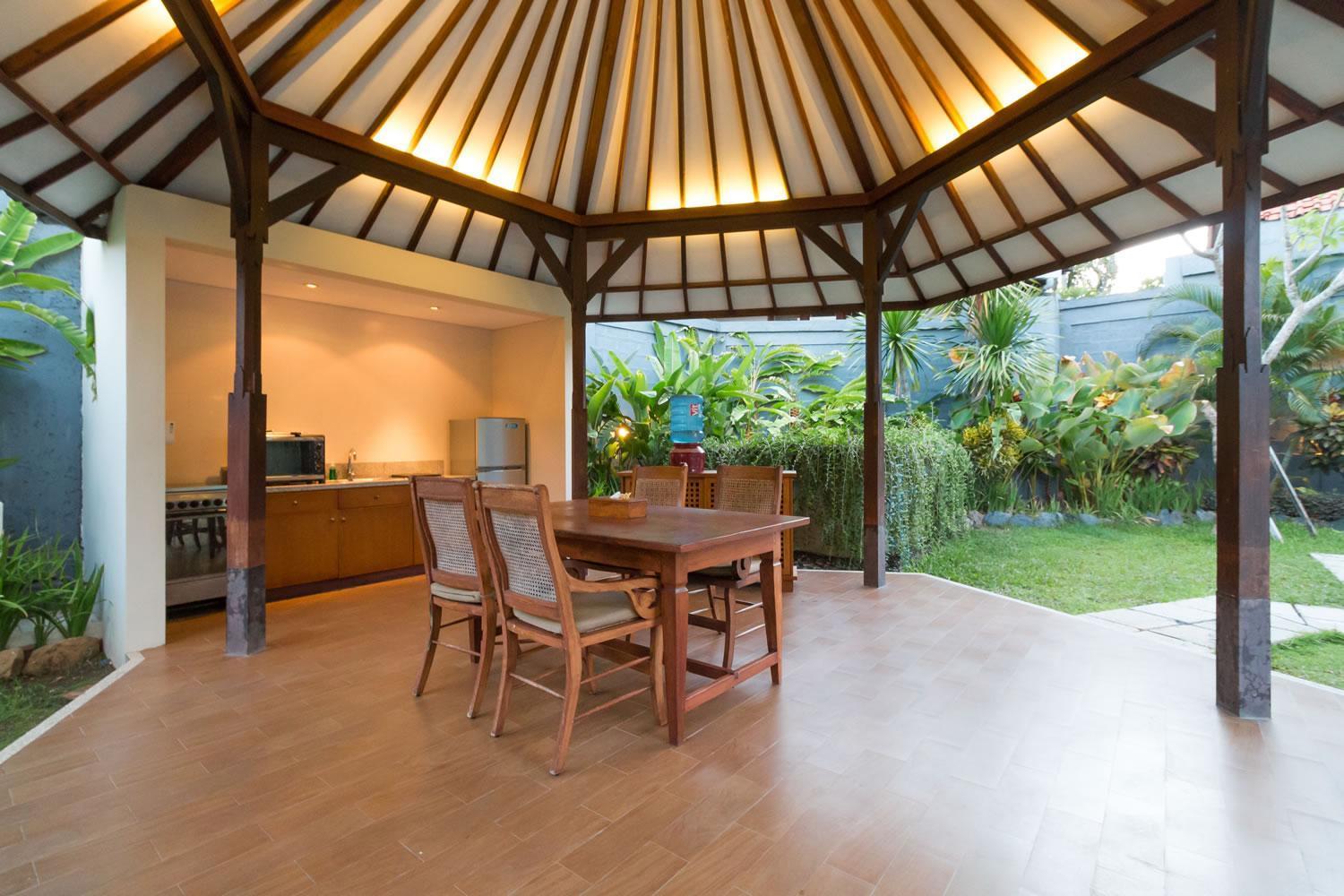 Bali Royal Heritage Villa Seminyak  Luaran gambar